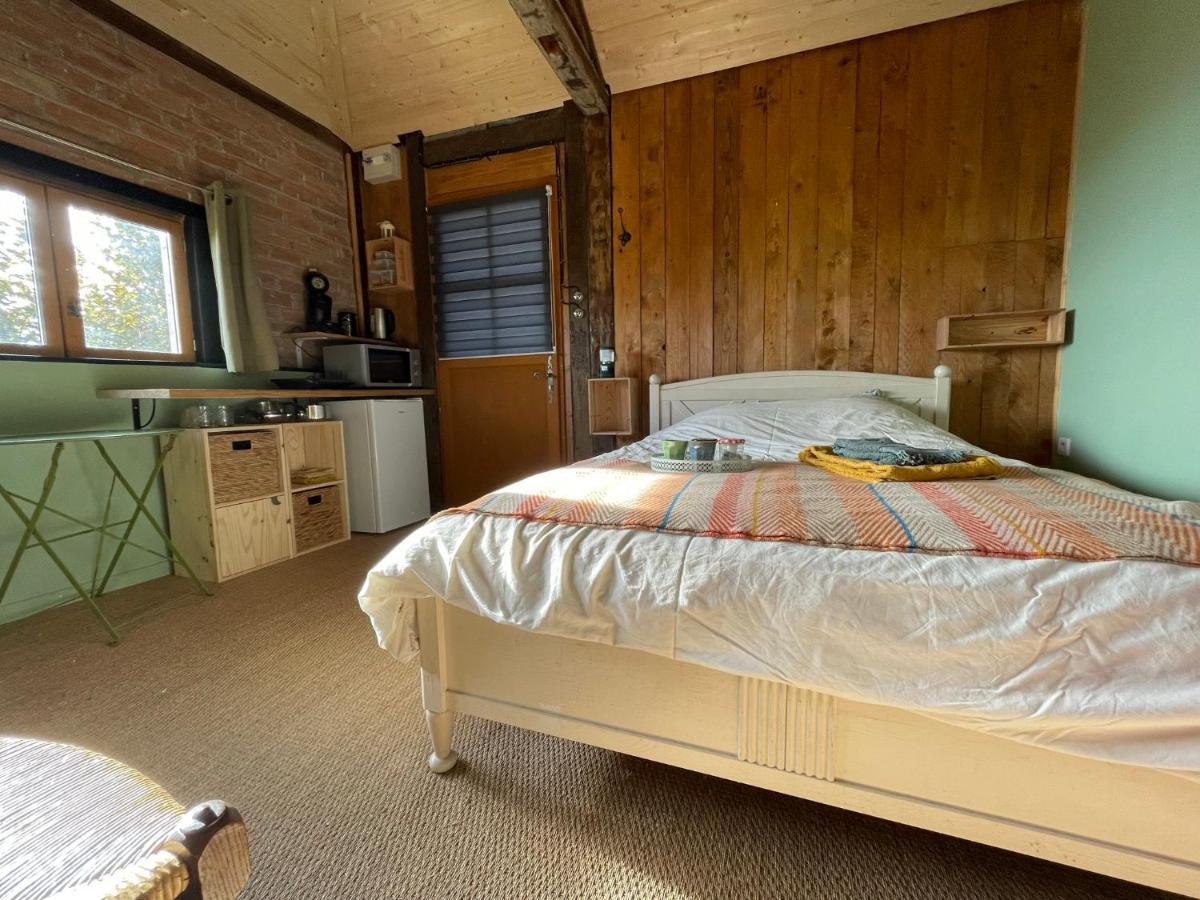 Jolie Cabane Avec Jacuzzi Pour Les Amoureux De La Nature Tullins Kültér fotó